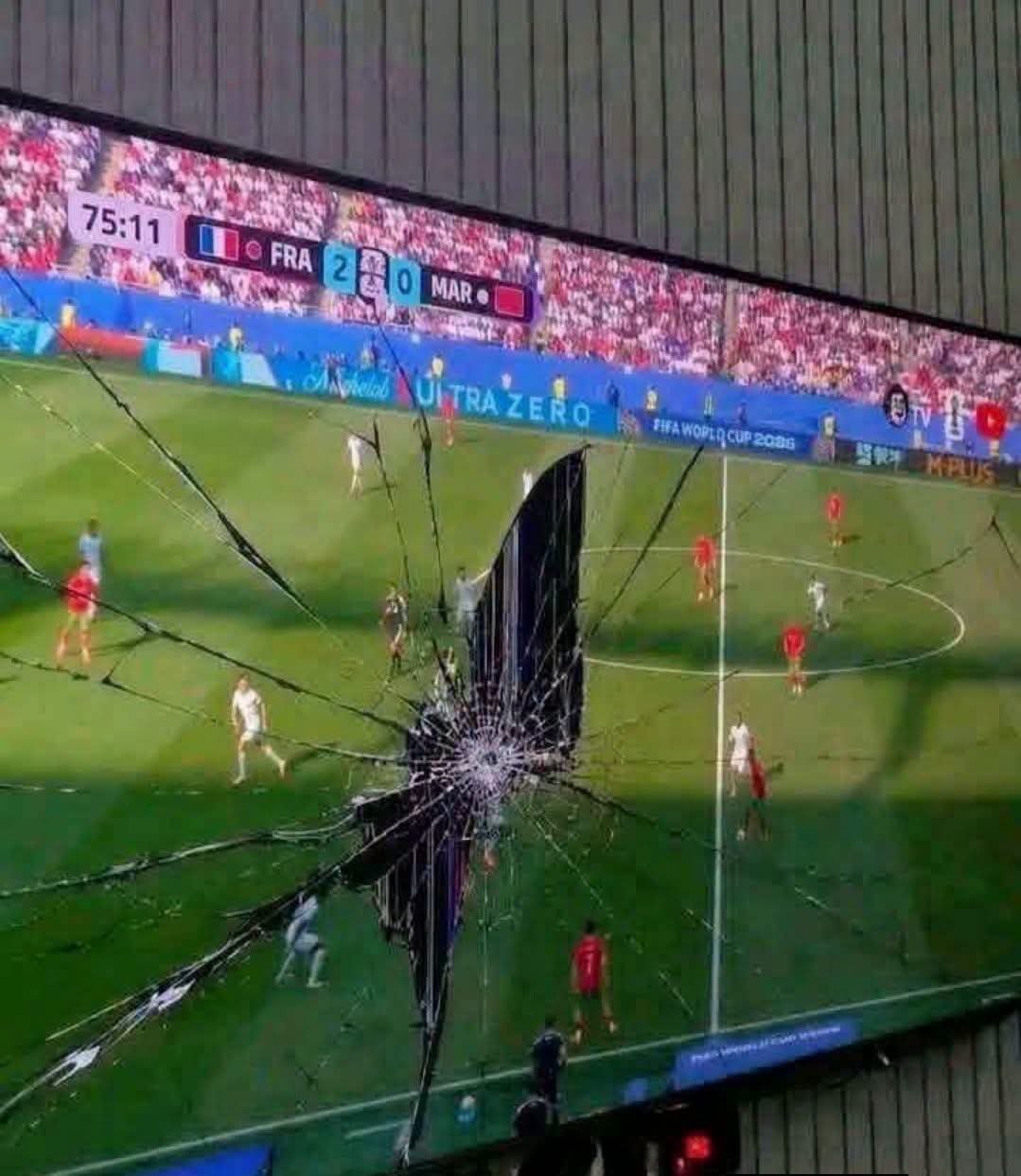 شخص يتساءل :واش كين كفاش نصلح هد تلفازة راه هرستها لبارح 😥