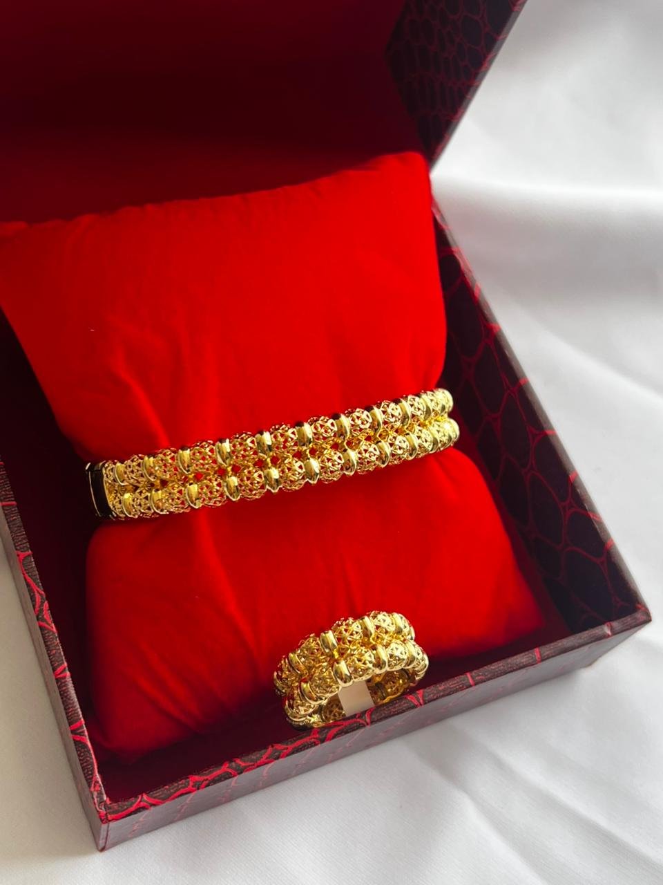 براسلي دك البرة